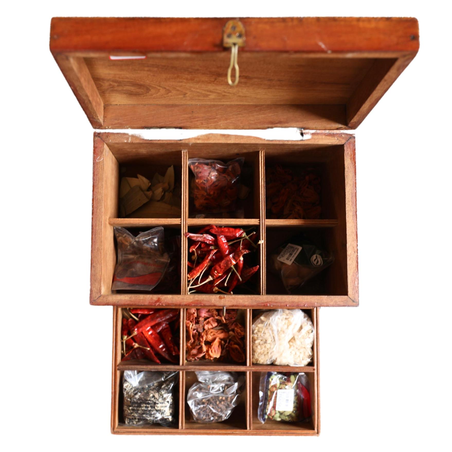 Spice box